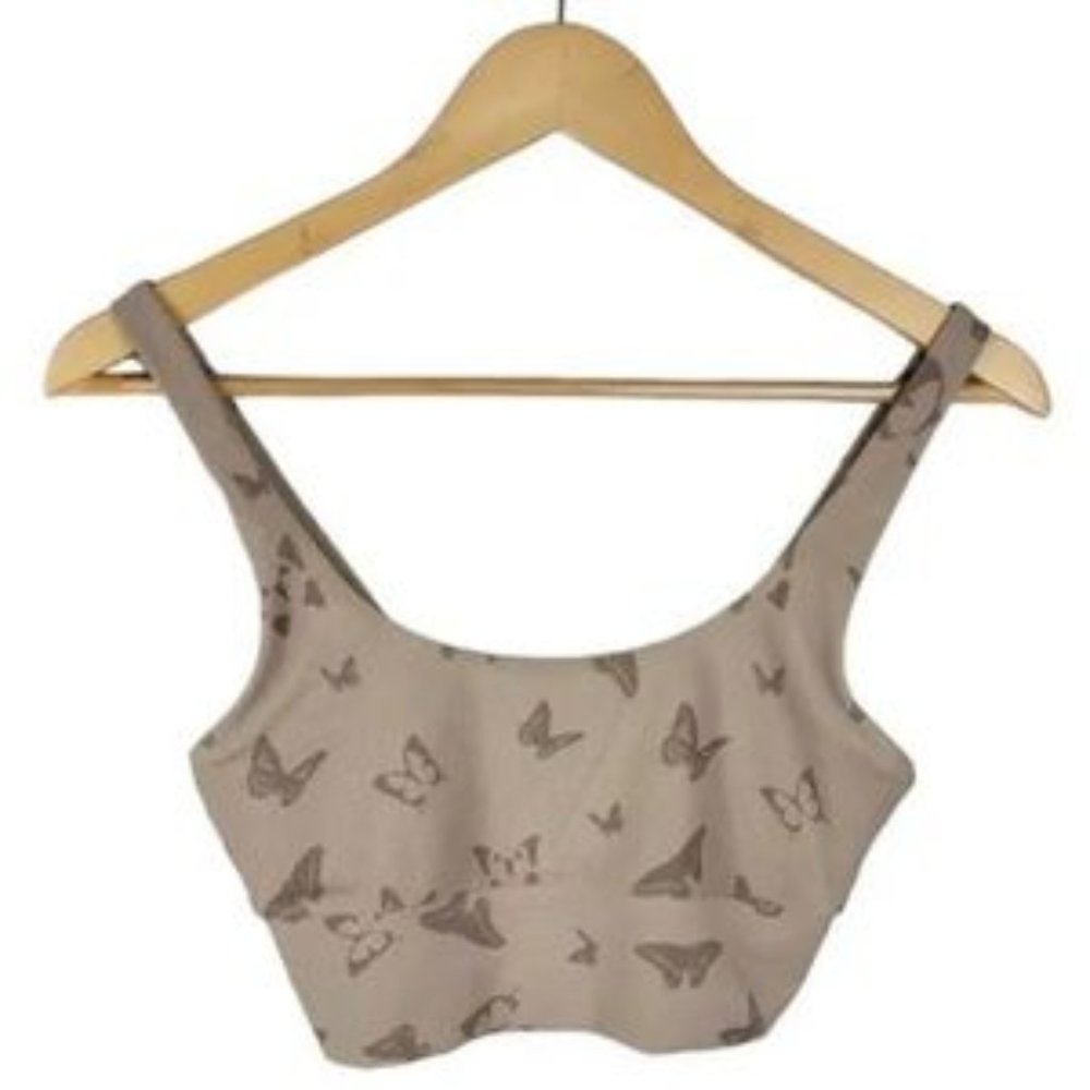 Beach Riot Sports  Bra and matching leggings.